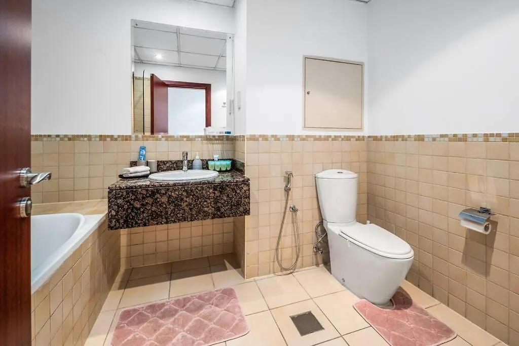 Spacious 4-Bed In Jbr Rimal With Access To Beach! Dubai
