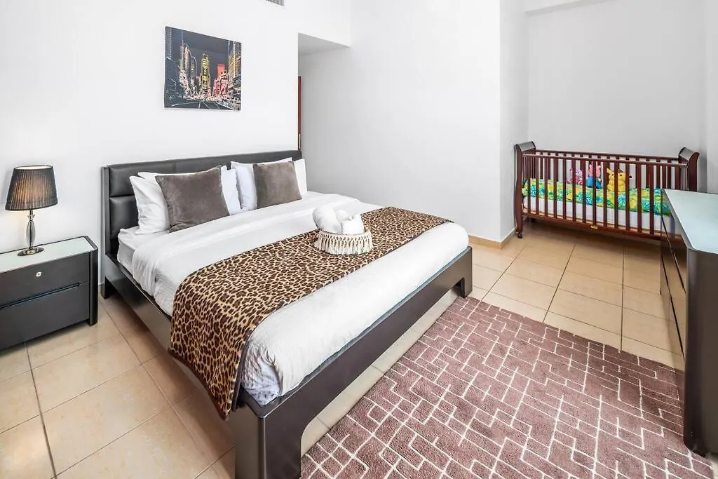 Apartment Spacious 4-Bed In Jbr Rimal With Access To Beach! Dubai